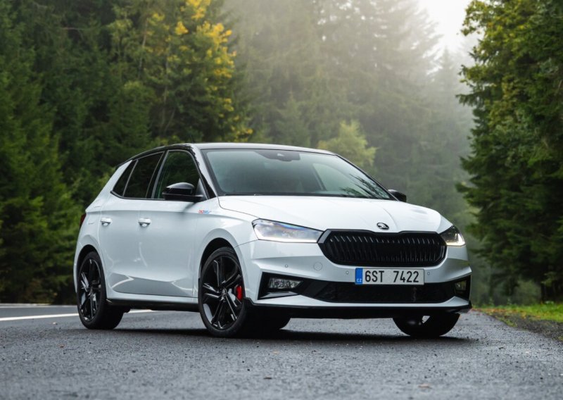 Škoda predstavila Fabiju 130: Sportska verzija nadahnuta trkaćim reli modelom Fabia RS Rally2