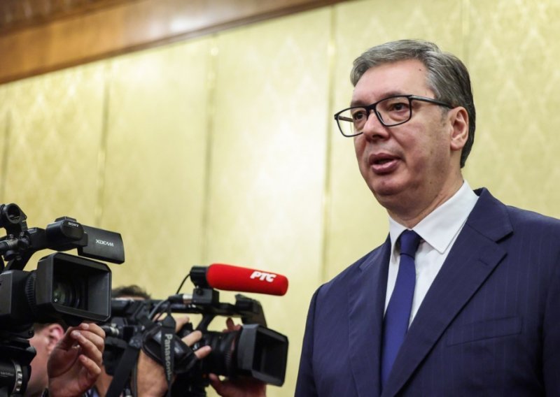 Vučić u posljednjem TV nastupu nadmašio samog sebe: Panika je sad već jasno vidljiva