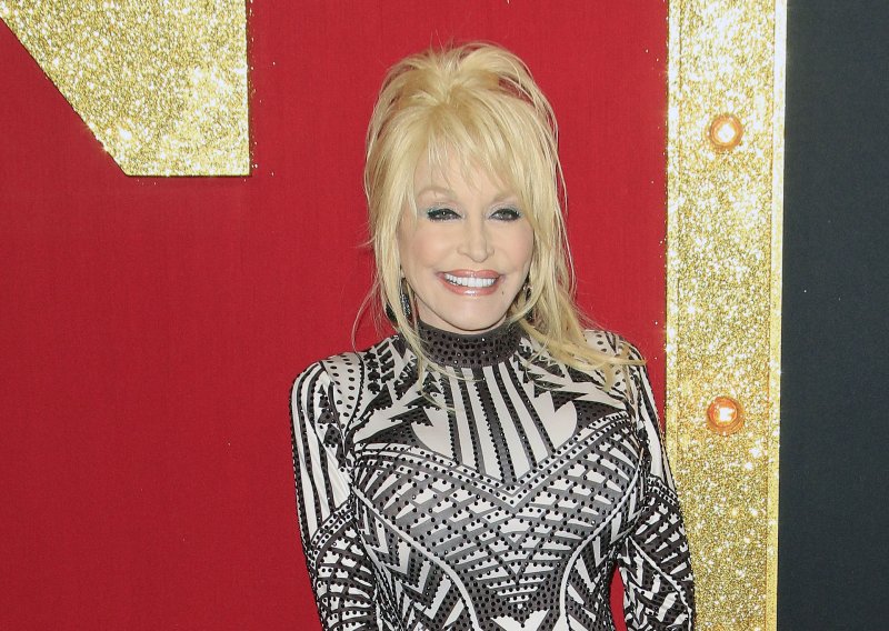 Sestra Dolly Parton zabrinula obožavatelje: 'Molite se sa mnom za Dolly'
