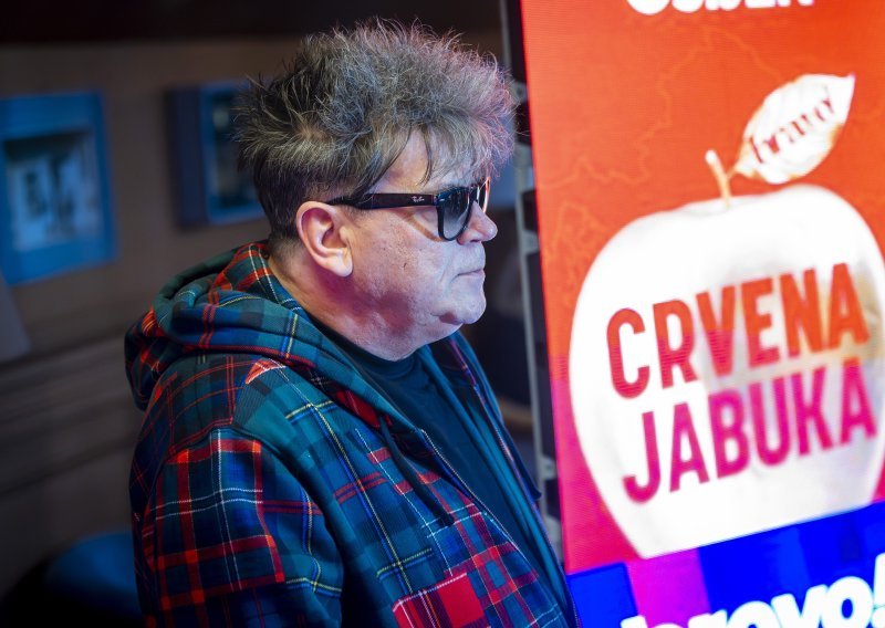 Crvena jabuka odgodila sarajevski koncert u znak poštovanja prema Halidu Bešliću