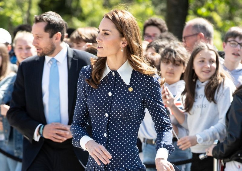Najljepša haljina s točkicama Kate Middleton stigla je u Zaru i ima super cijenu