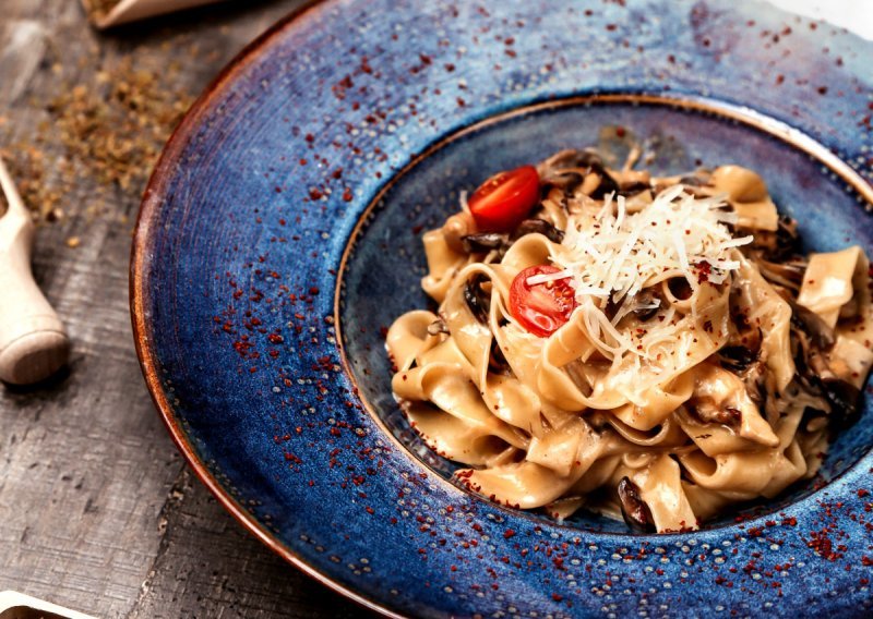 Neodoljiv spoj okusa: Ova pikantna tjestenina gotova je za samo 20 minuta