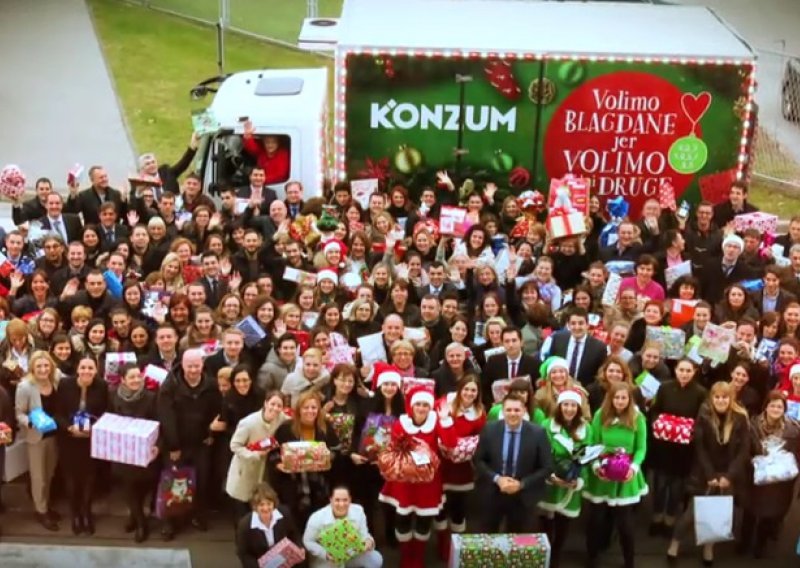 Tko je ovih blagdana vratio osmijeh na lica djece u domovima i bolnicama?