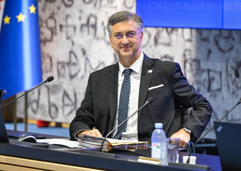 Plenković o ponudi MOL-a: 'JANAF nije na prodaju, to uopće nije na stolu'