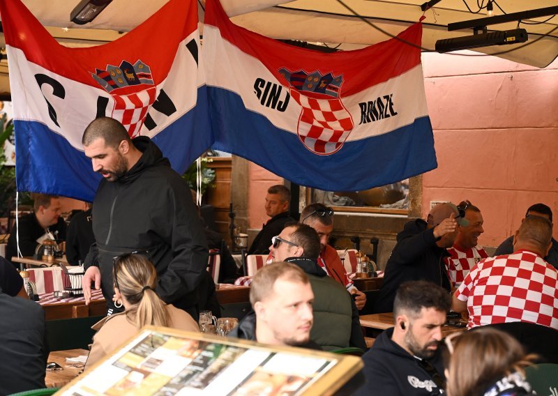 Srpski Telegraf: Skandal u centru Praga! Hrvati pjevaju Thompsona