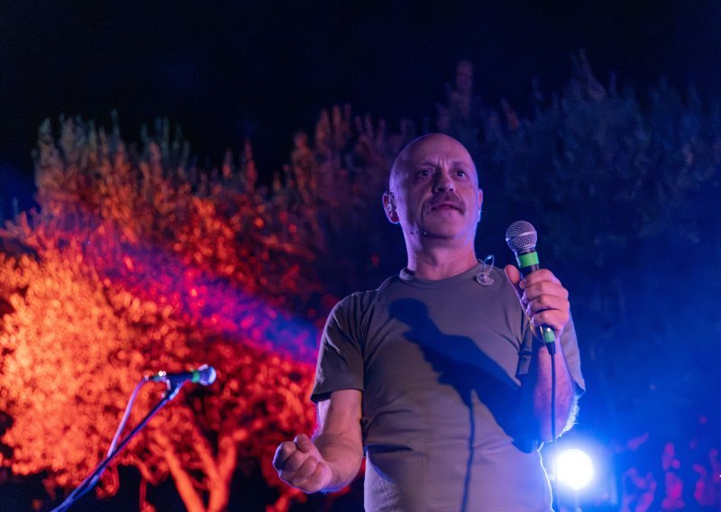 Mile Kekin 7. studenoga nastupa u Regeneratoru