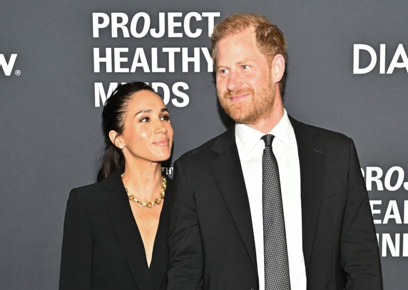 Meghan Markle u ovom odijelu izgleda tako moćno, a uskladila se i s Harryjem