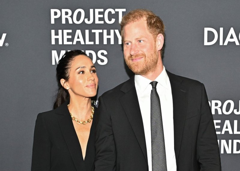 Već dugo princa Harryja nismo vidjeli ovako razigranog: 'Zašlatao' je Meghan pred svima