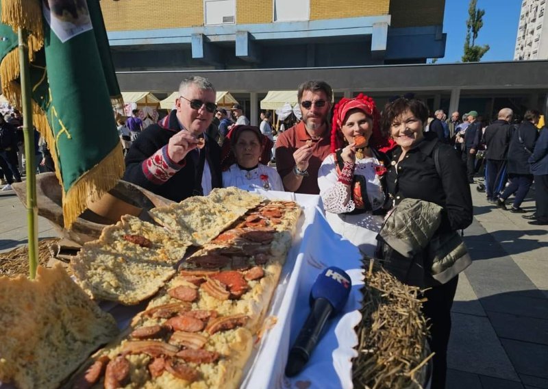 Slavonski Brod ovog vikenda u znaku tradicije: Na ulice iznose 20-metarsku šokačku pogaču