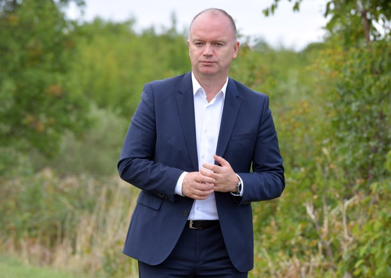 Milijun eura Hrvatima u BiH za podršku roditeljstvu