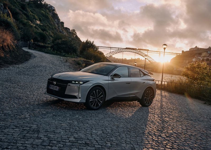 Isprobali smo novi DS N°4: Sjajan premium C hatchback s elektrificiranim motorima, a dolazi i dizel!