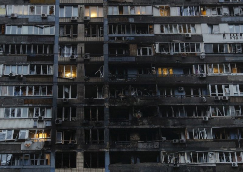 Ruski napadi 'zamračili' Kijev, struja im napokon vraćena