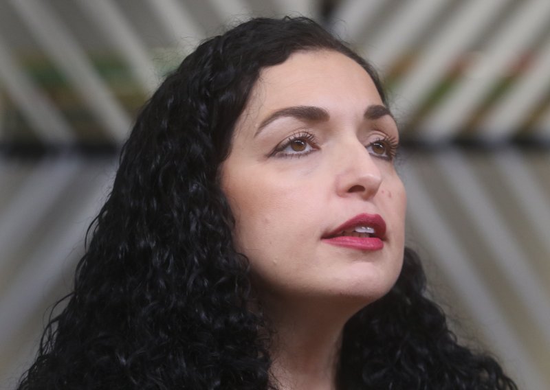 Predsjednica Osmani povjerila Kurtiju sastavljanje nove vlade. Analitičari: Mogao bi imati poteškoća