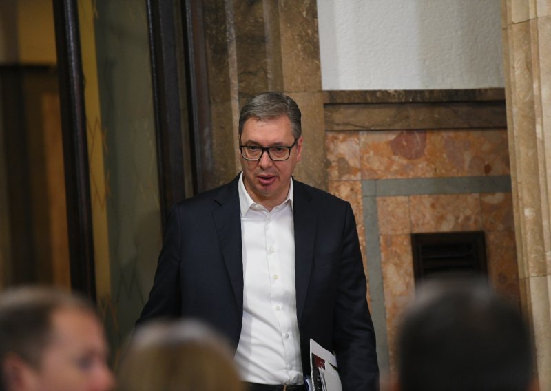 Vučić za katastrofu optužio građane! Evo kako je izgledao 20-minutni monolog kojim je šokirao Srbiju