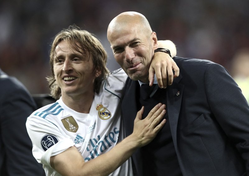 Zinedine Zidane otkrio svoj novi posao, a onda spomenuo Luku Modrića: On govori na terenu...