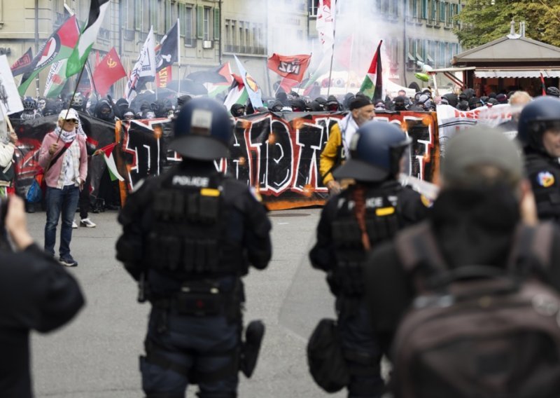 U sukobu prosvjednika i policije u Bernu ozlijeđeno 18 policajaca