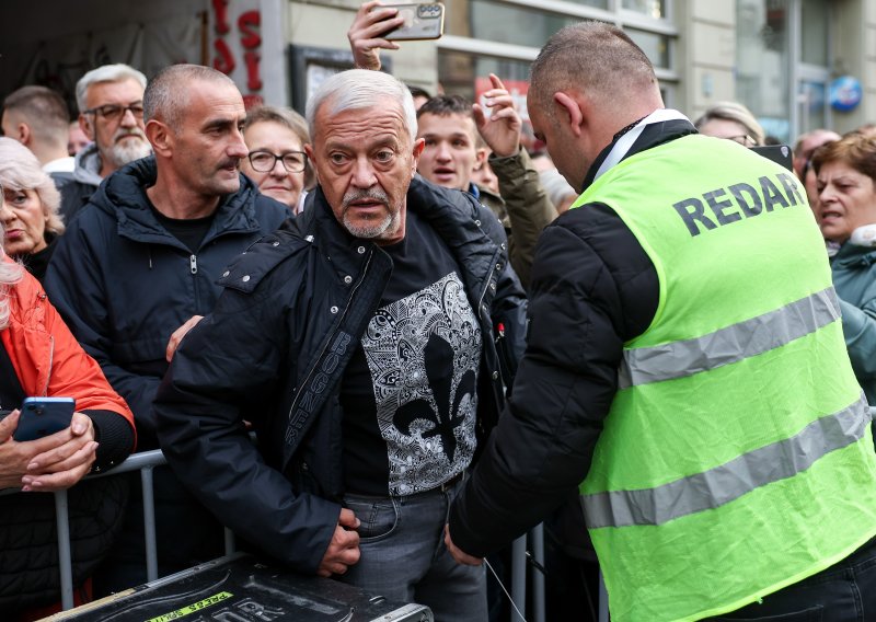 Drama na skupu u čast Halidu Bešliću: Poznatom glumcu pozlilo