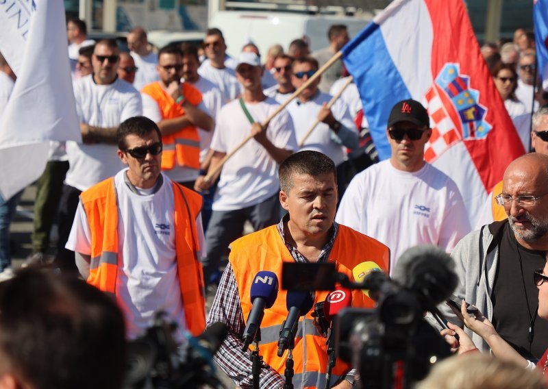 Prosvjed radnika Jadrolinije: Podnijeli smo zahtjev za inspekcijski nadzor