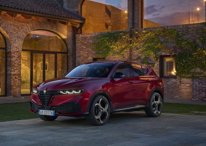 Alfa Romeo predstavio osvježeni Tonale: Evoluirani sportski duh i emocije prvog C-SUV-a marke