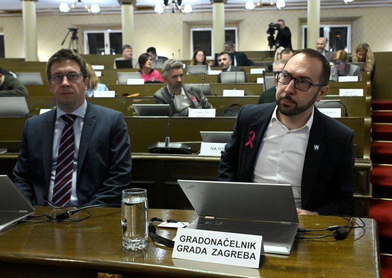 Obračun Tomaševića i Selak Raspudić na sjednici Skupštine: Licemjerni ste!
