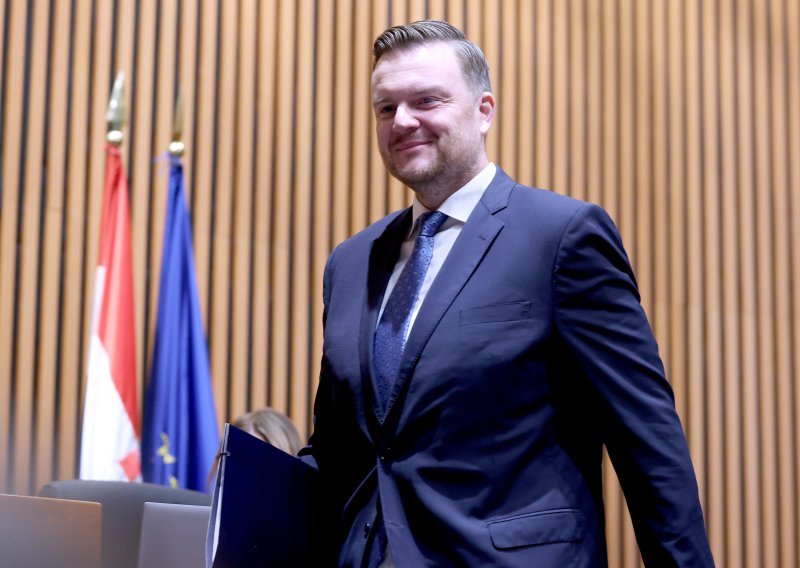 Možemo li očekivati rast minimalca, dječjeg doplatka i dodatka na mirovinu? Evo što kaže Primorac