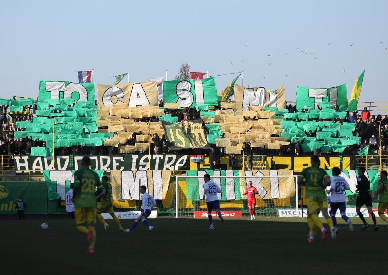 Hajduk gostuje u Puli. Na snazi posebne mjere osiguranja, a momčad Istre išla na - team building!
