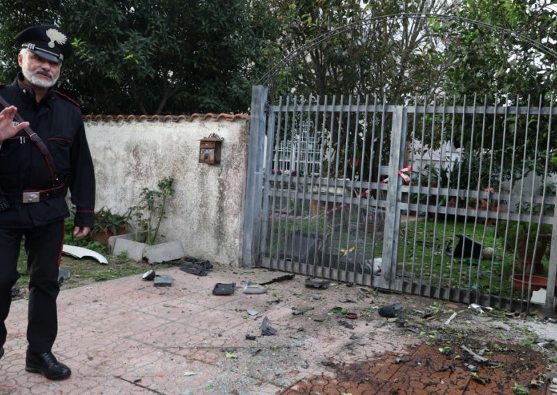 Eksplodirala bomba ispred kuće talijanskog novinara: U više navrata se sukobio s vladom