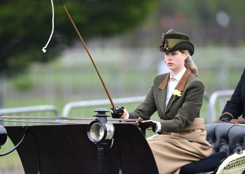 U ovoj 21-godišnjakinji mnogi vide spas i budućnost kraljevske obitelji