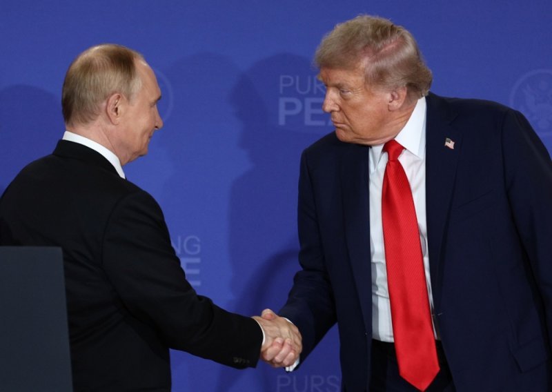 EK o sastanku Trumpa i Putina: 'Pozdravljamo ako pomaže u uspostavi pravednog mira'