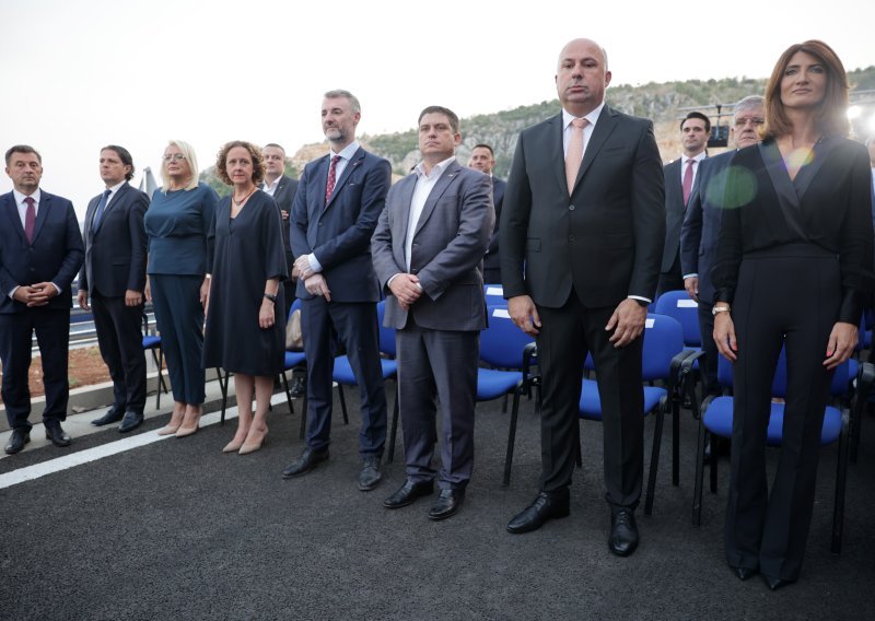 Butković otvorio novu cestu između Hrvatske i BiH