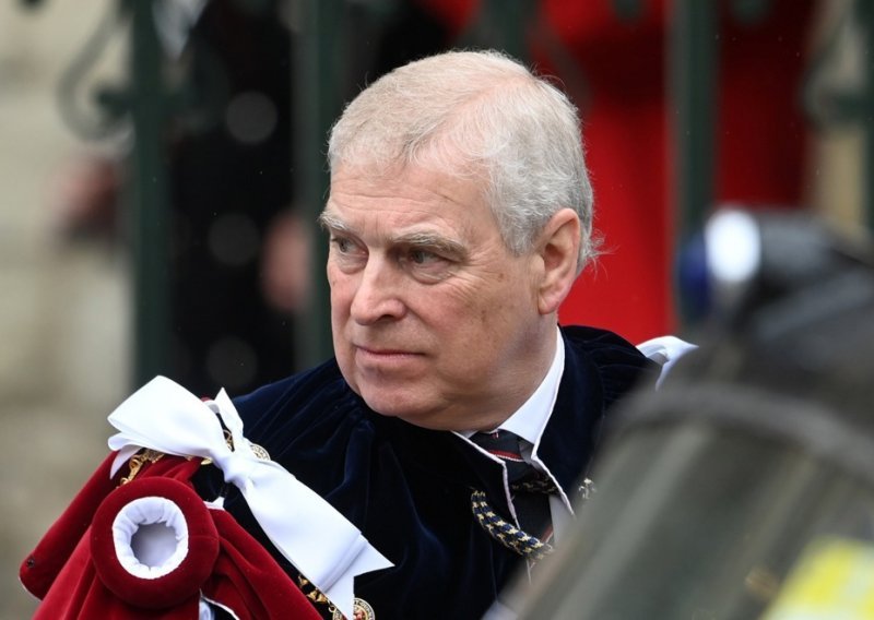 Kolika je plaća koju prima princ Andrew? Iznos bi vas mogao i šokirati