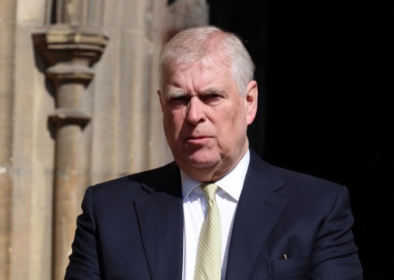 Od rođenja je bio princ, a sada Andrew ima novo ime: Poveznicu s Harryjem i Meghan teško je ignorirati