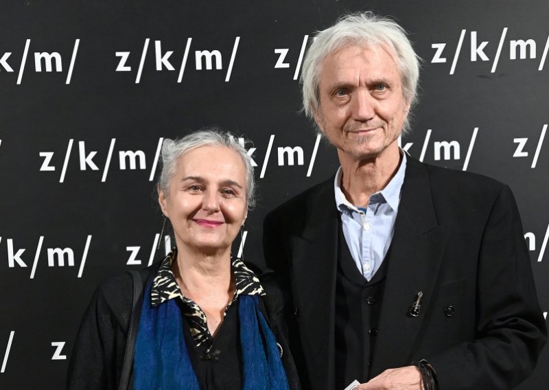 Poznati na premijeri: Darko Rundek se pojavio u društvu partnerice Sande koju rijetko vidimo