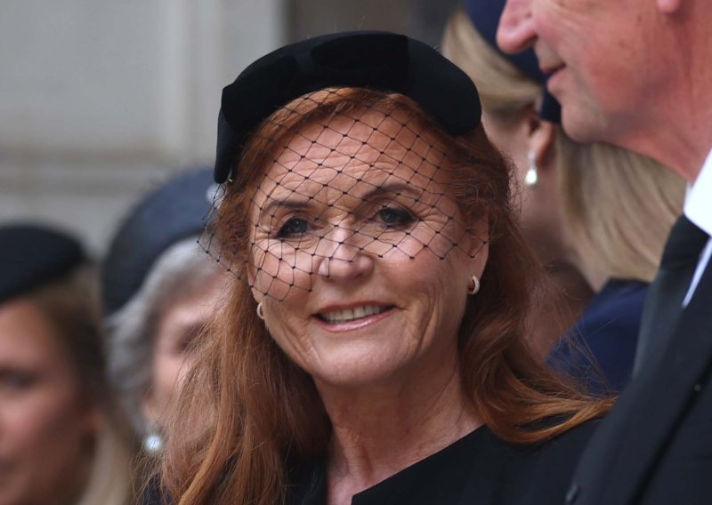 Tektonske promjene: Princ Andrew za sobom je u ponor poveo i Fergie