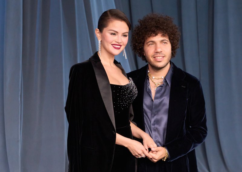 Selena Gomez i Benny Blanco debitirali kao bračni par na gala večeri