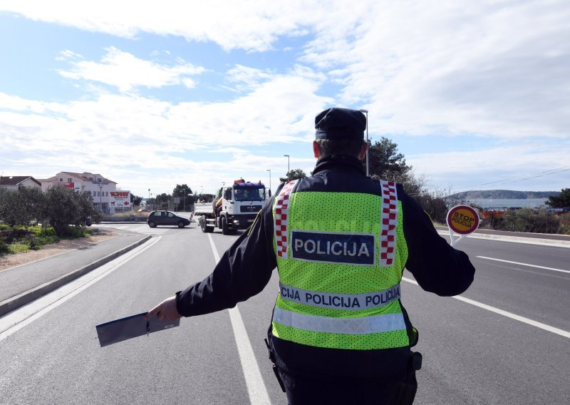 Vozač iz Splita dobio je 15 dana zatvora: Nevjerojatan je popis prekršaja koje je počinio