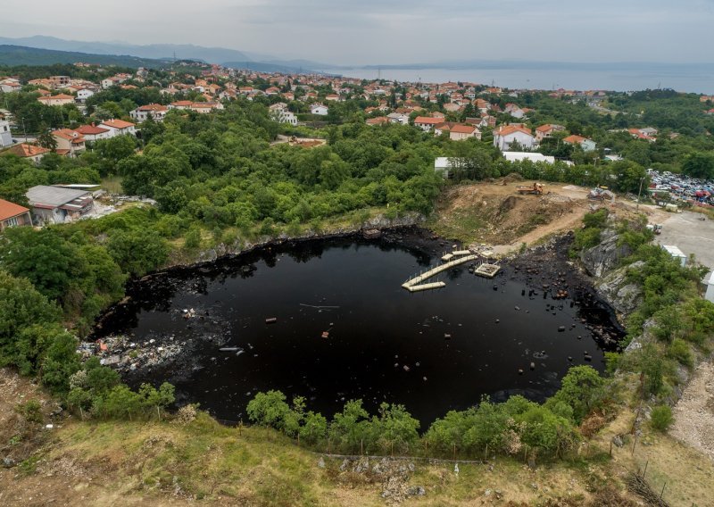 ‘Crna jama’ kraj Rijeke sadrži 40.000 tona tekućeg otpada i mekog katrana