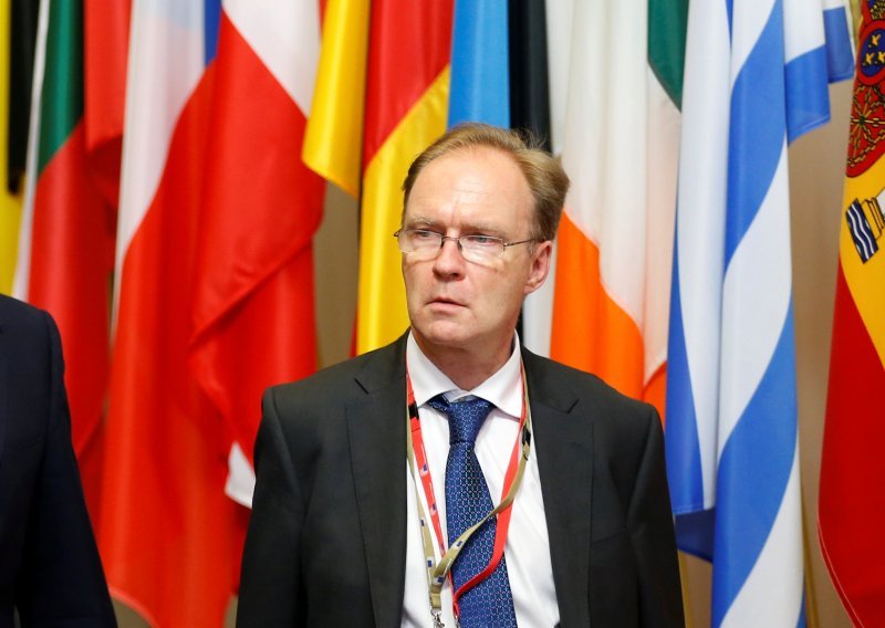 Britanski veleposlanik u EU nenadano je podnio ostavku