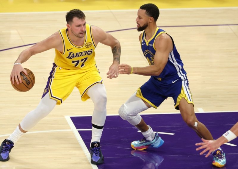 Luka Dončić utrpao 43 koša, ali to nije bilo dovoljno; prvaci u novu sezonu krenuli pobjedom