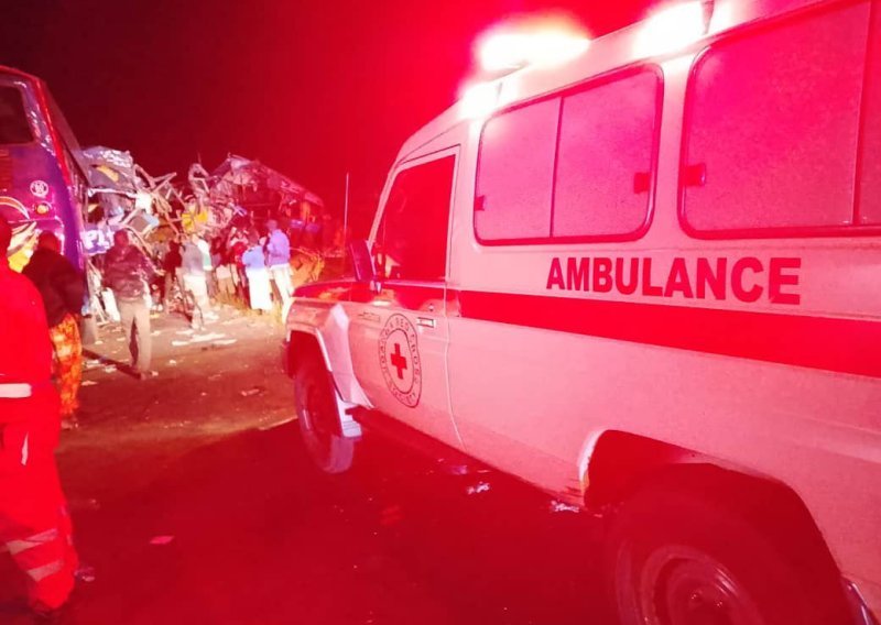 Strašna nesreća u Ugandi: U lančanom sudaru na autocesti poginulo više od 60 ljudi