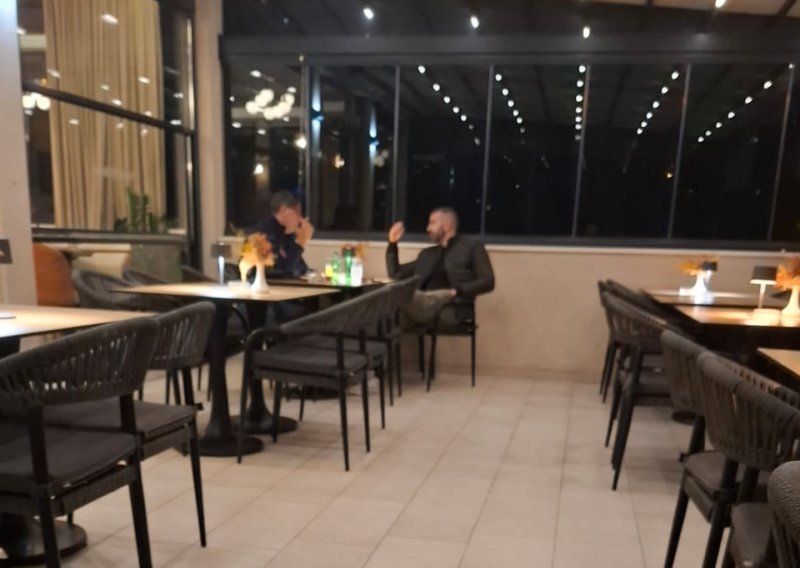 [FOTO] Bivši šef splitskog SDP-a u povjerljivom razgovoru s moćnim HDZ-ovcem