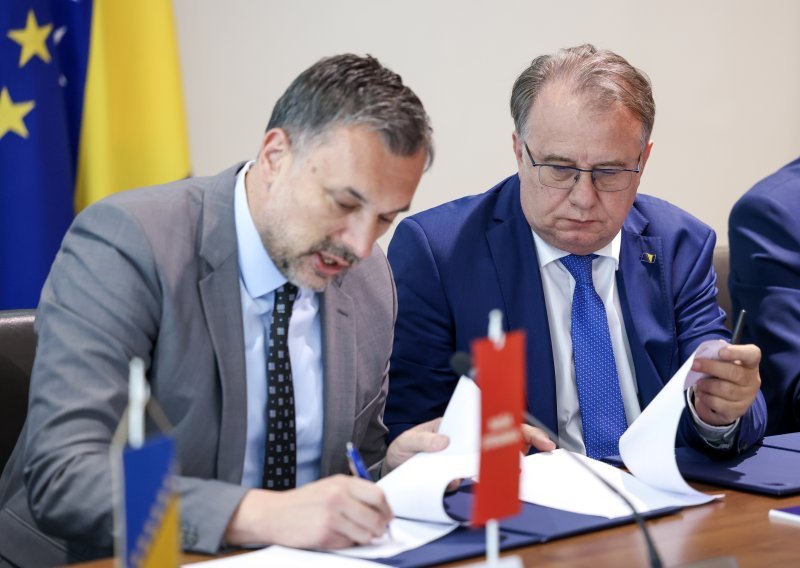 Premijer i ministar vanjskih poslova BiH optuženi za zlouporabu položaja