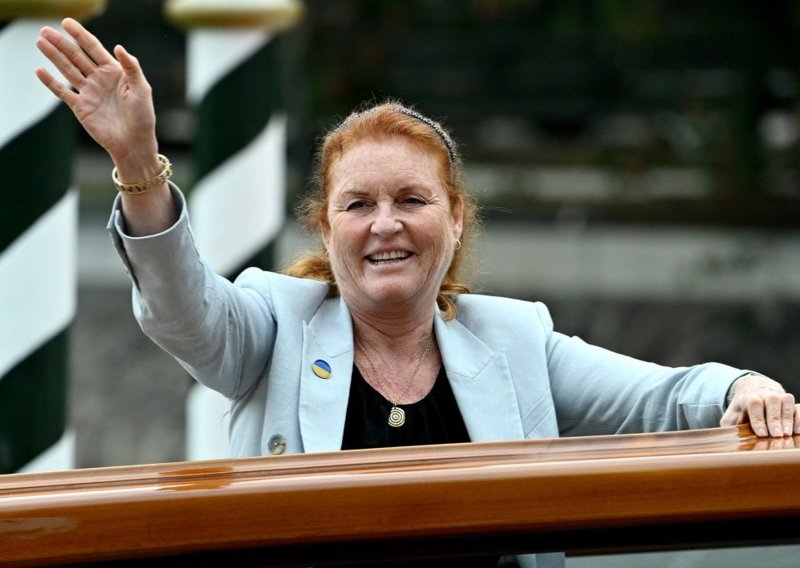 Evo kako se točno mijenja život Sarah Ferguson nakon gubitka svih titula