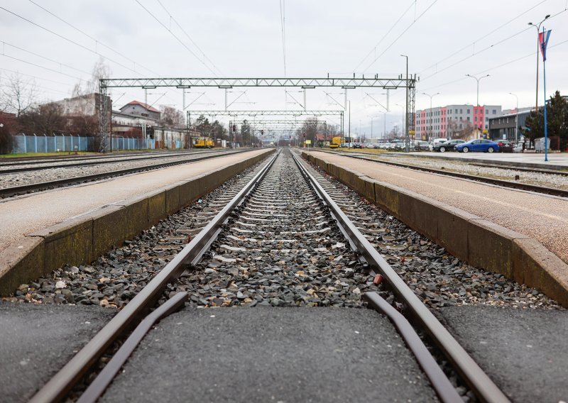 Pripremite se na velike promjene na prugama: Od sutra na pojedinim dionicama neće voziti vlakovi