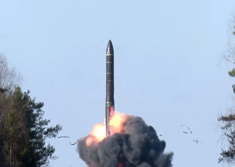 Rusija šalje poruku? Na vojnim vježbama isprobavali rakete koje mogu dosegnuti SAD