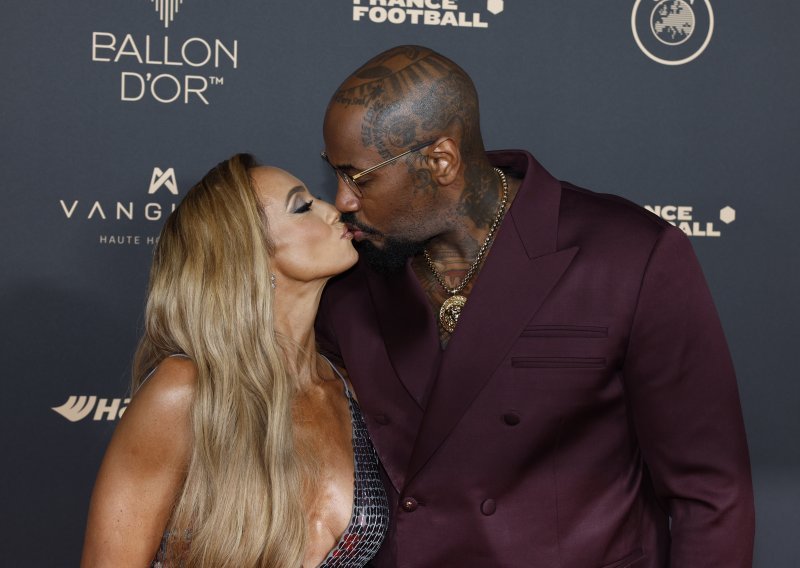 Voditeljici pukla haljina u prijenosu, a slavni Henry rekao samo jednu riječ