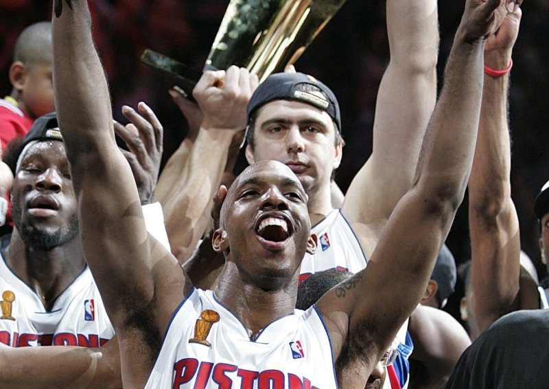 Skandal godine! Uhićen nekadašnji NBA prvak i MVP, pala i velika zvijezda Miamija