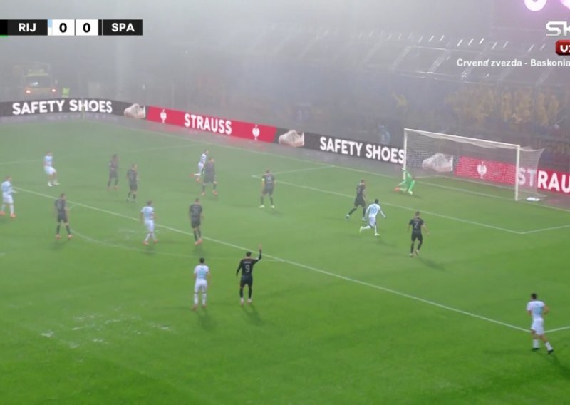 Pogledajte kako je VAR u nemogućim uvjetima za igru poništio gol Rijeci