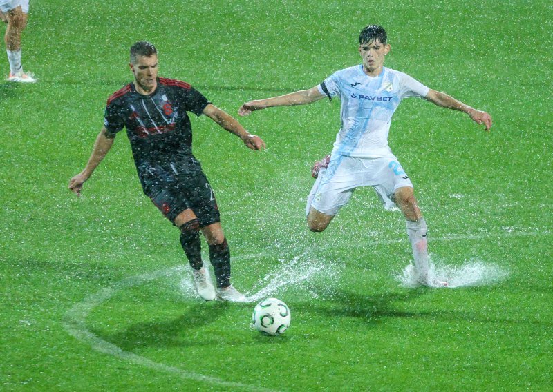 Zna se kada se igra drugo poluvrijeme utakmice Rijeka - Sparta