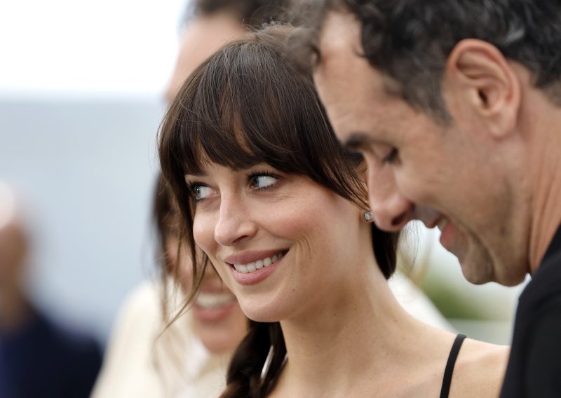 Dakota Johnson otkrila što ju može odbiti kod muškaraca; njezin odgovor postao je viralan